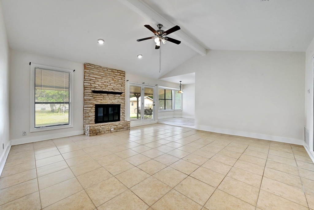 509 Greenway Dr - Photo 2