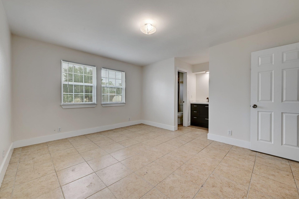 509 Greenway Dr - Photo 13