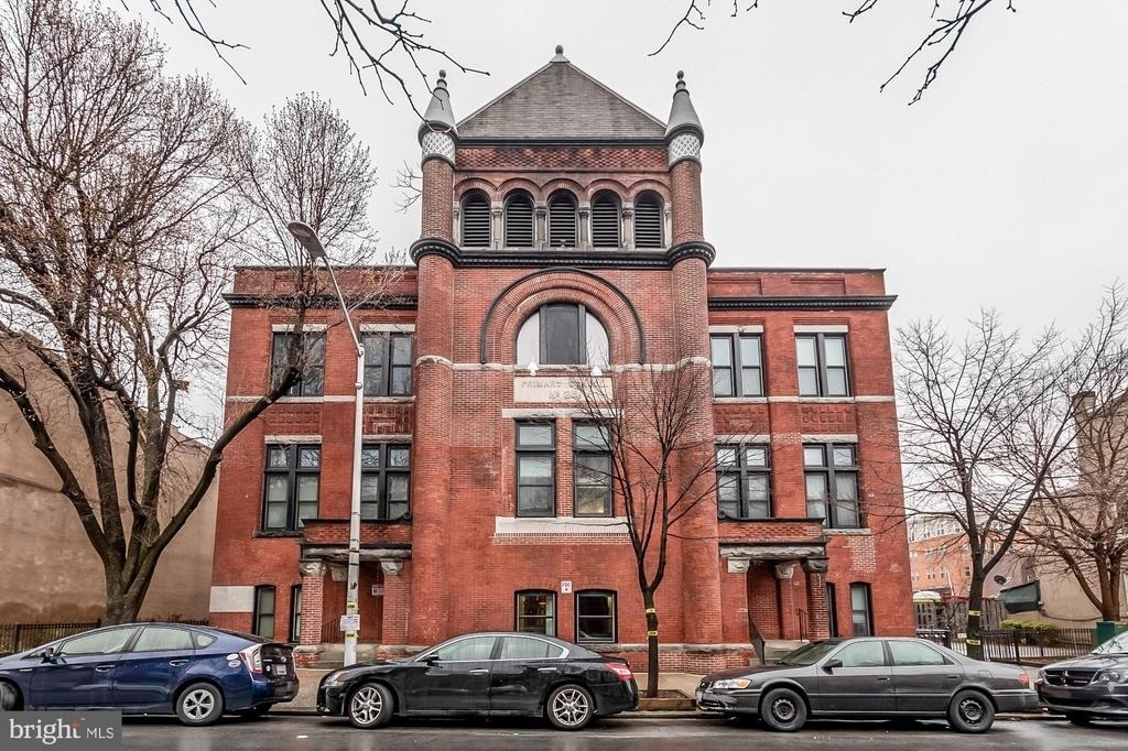 511 S Bond Street - Photo 0