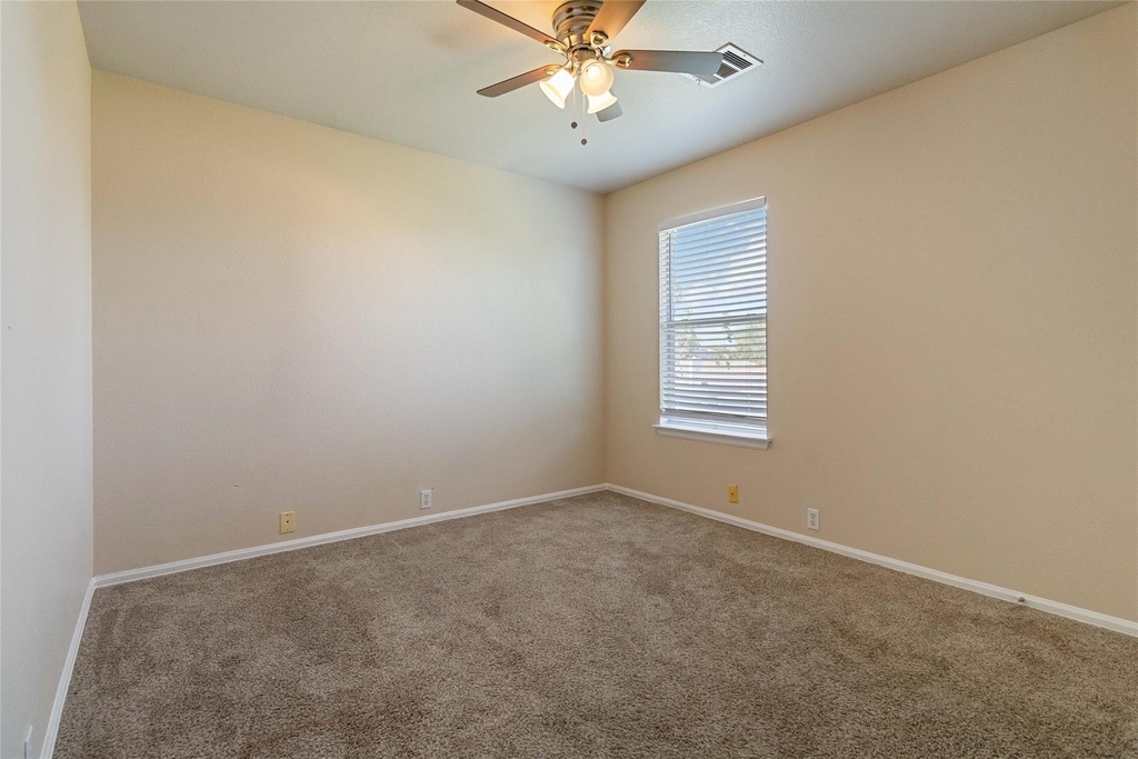401 Spruce Dr - Photo 20