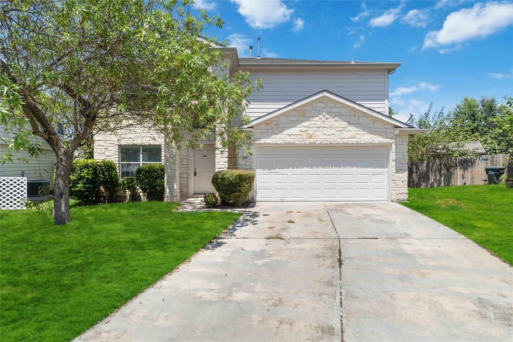 401 Spruce Dr - Photo 0