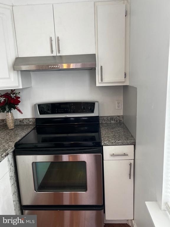 5906 Benton Heights Avenue - Photo 1