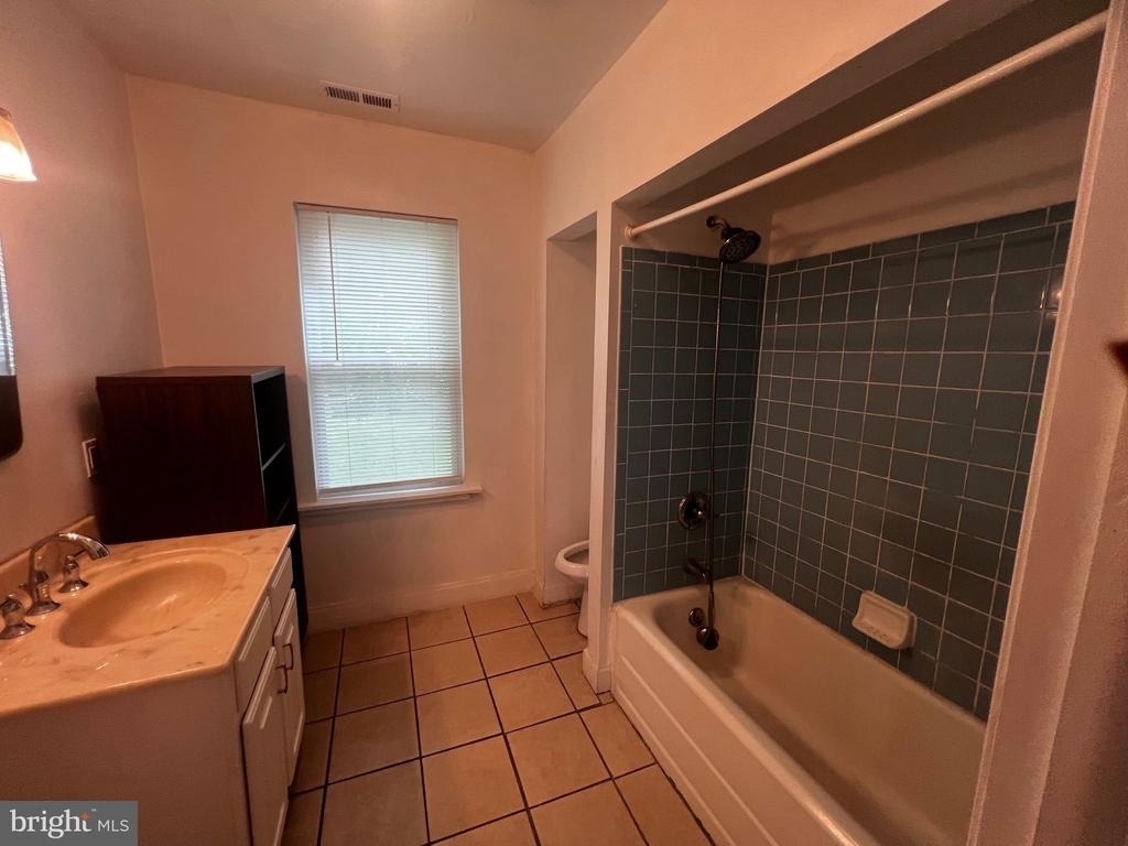 5906 Benton Heights Avenue - Photo 16