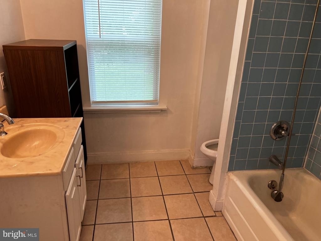 5906 Benton Heights Avenue - Photo 12