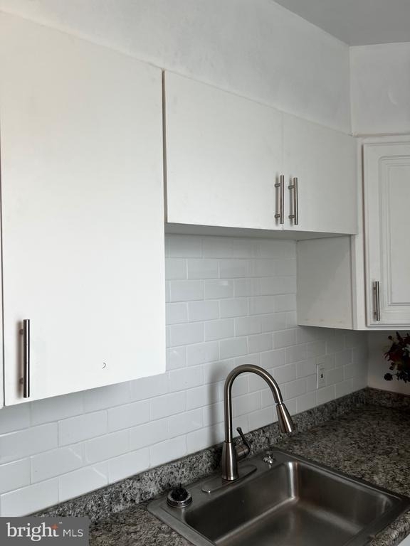 5906 Benton Heights Avenue - Photo 2