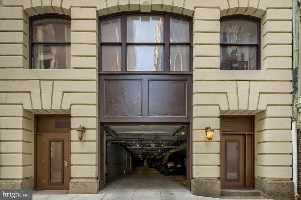 311 W Baltimore Street - Photo 19