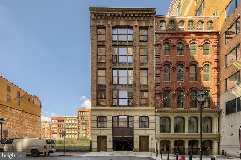 311 W Baltimore Street - Photo 0