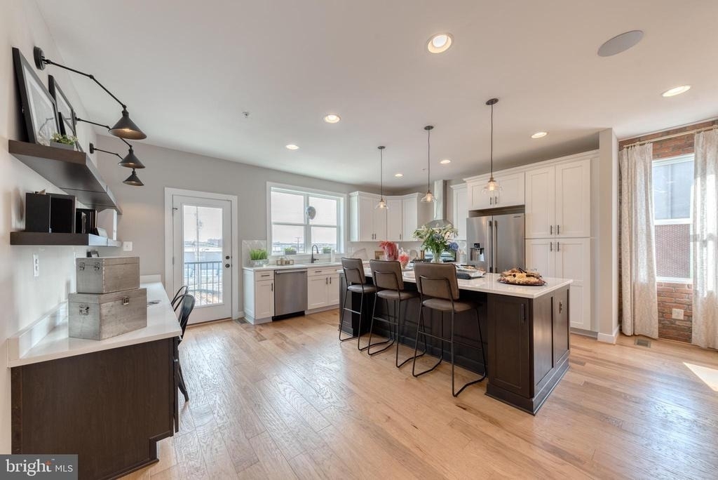 917 Grundy Street - Photo 8