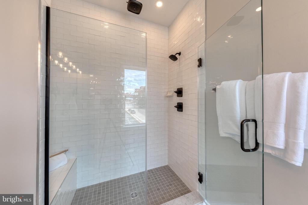 917 Grundy Street - Photo 29