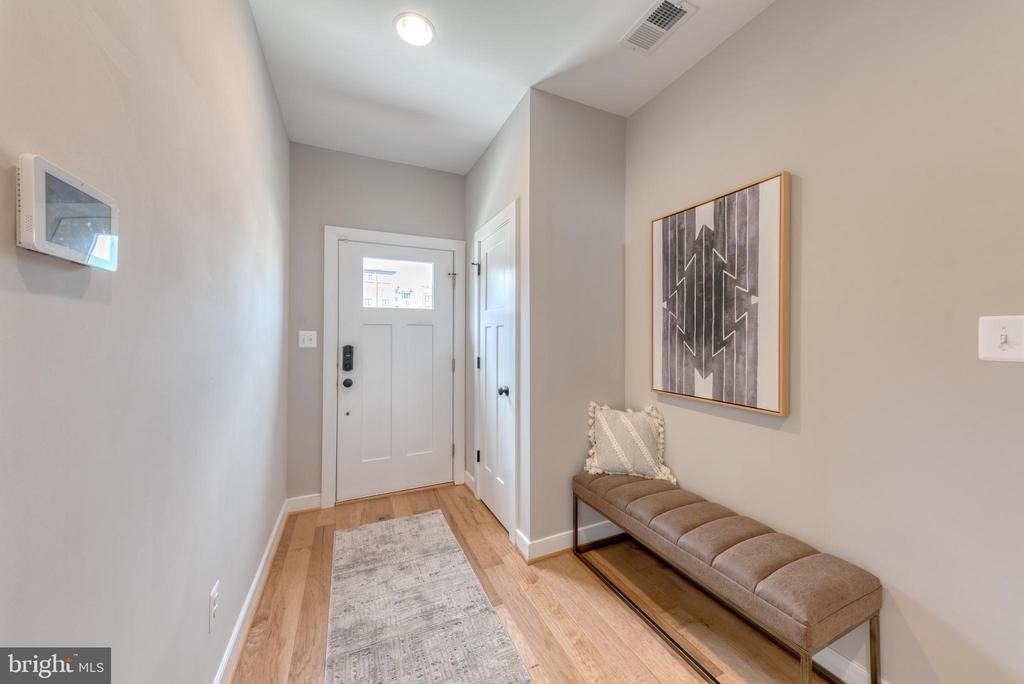 917 Grundy Street - Photo 6
