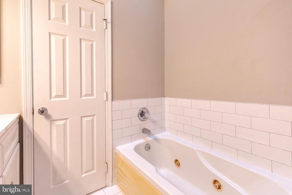 2502 Weston Court - Photo 13