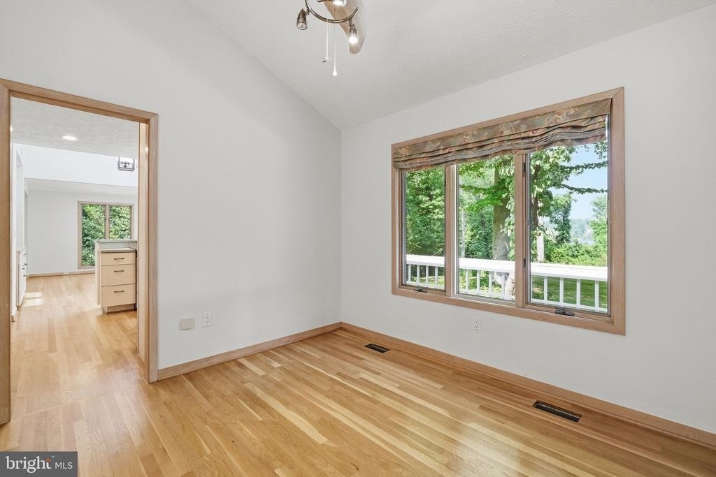 22 Poplar Point Road - Photo 5