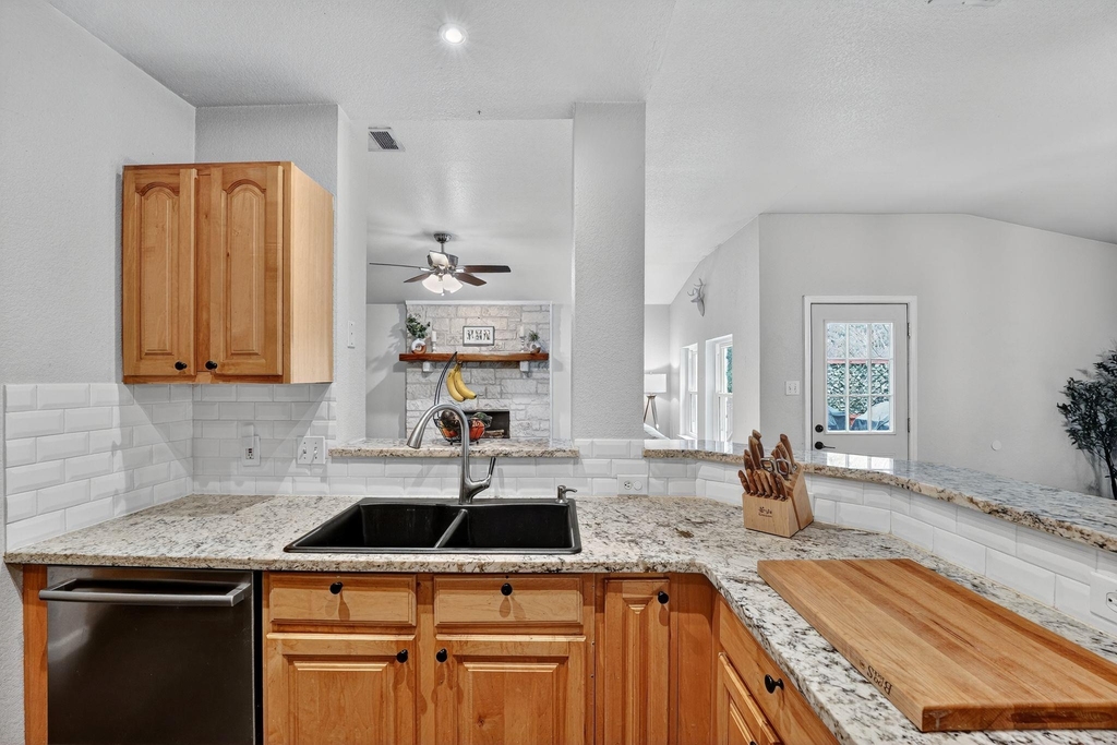 14906 Foy Dr - Photo 6