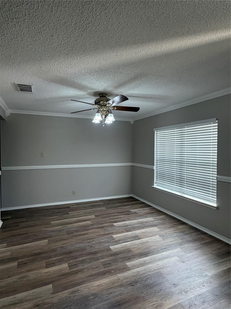 305 Stone Park - Photo 2