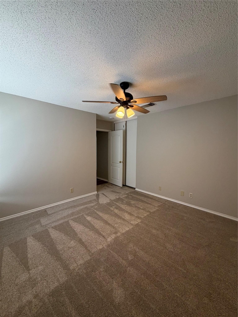 305 Stone Park - Photo 15
