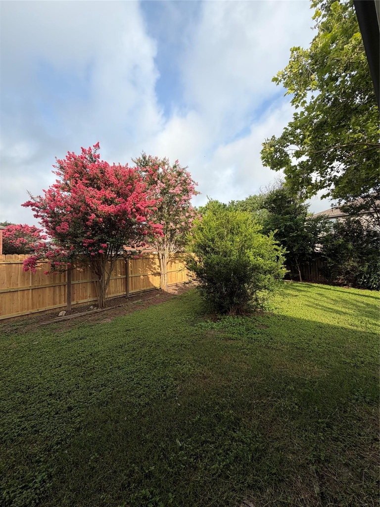 305 Stone Park - Photo 16