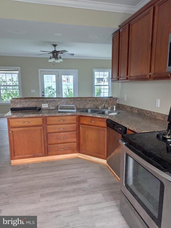 200 W Market Street - Photo 2