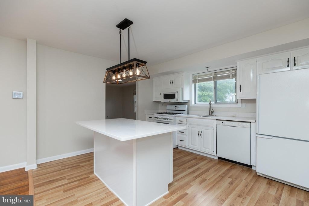 410 Woodlawn Avenue - Photo 7