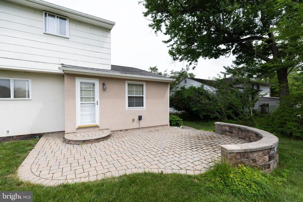 410 Woodlawn Avenue - Photo 38