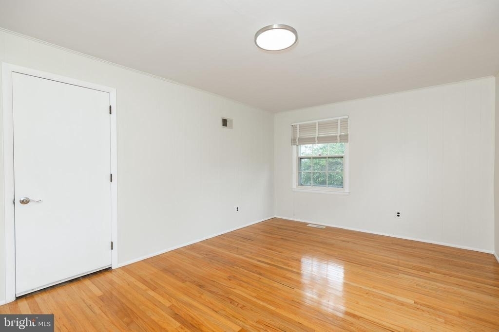 410 Woodlawn Avenue - Photo 13
