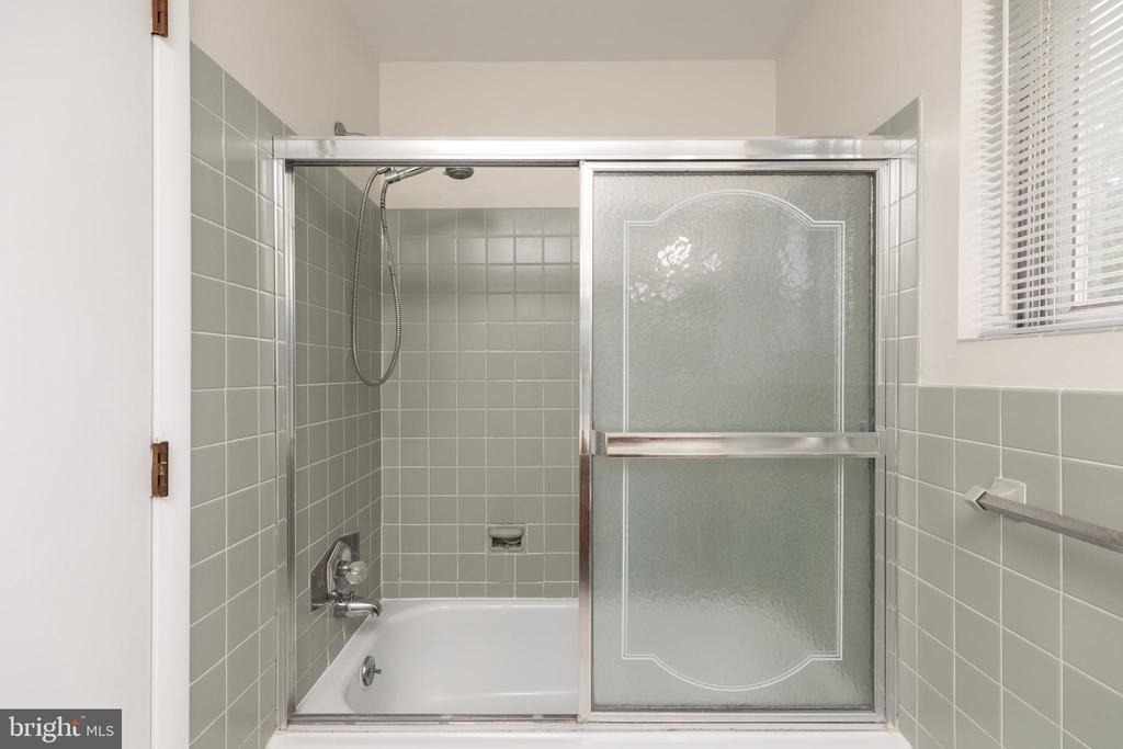 410 Woodlawn Avenue - Photo 26
