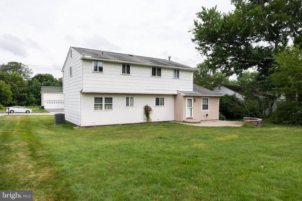 410 Woodlawn Avenue - Photo 41