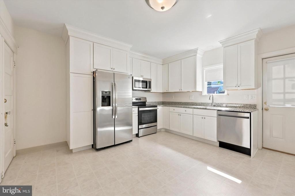 832 N Union Street - Photo 7