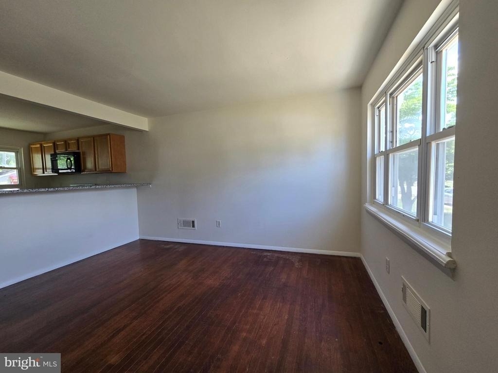 11 Glenwood Drive - Photo 5