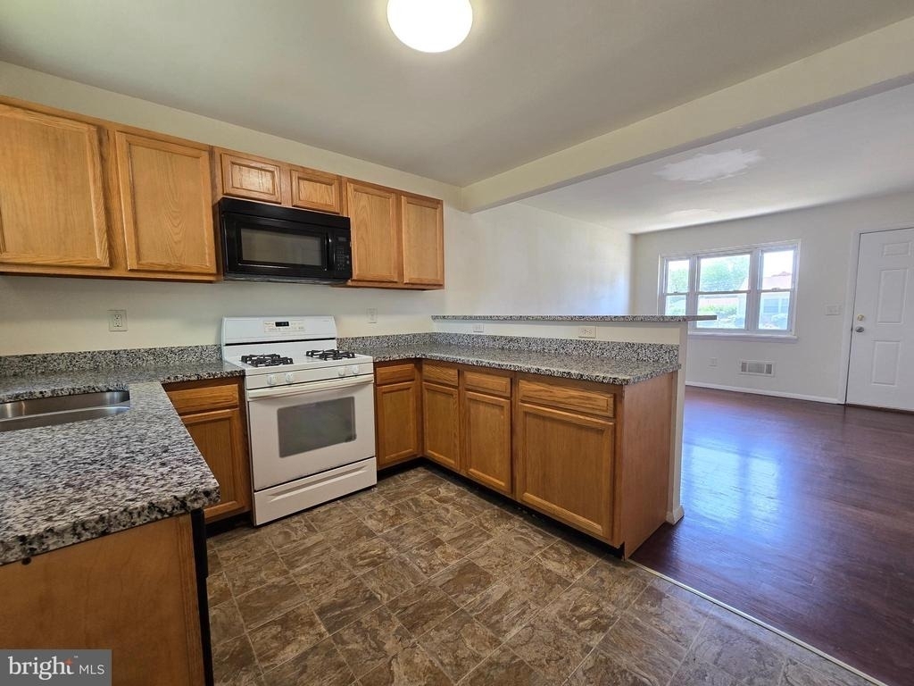 11 Glenwood Drive - Photo 14