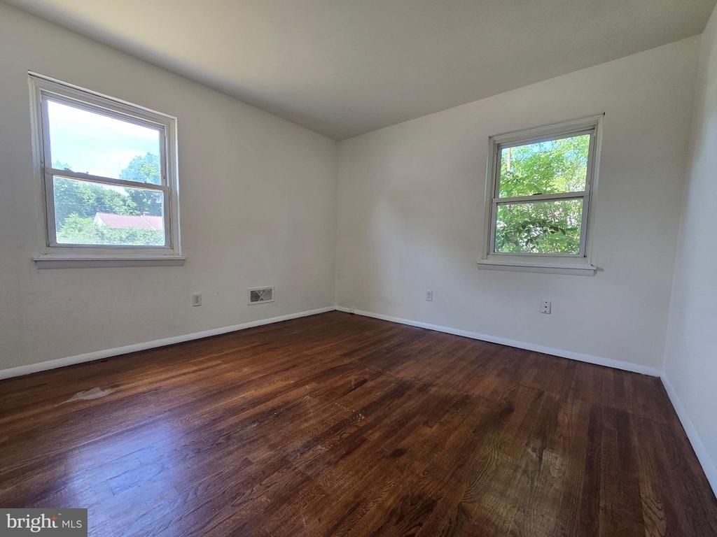 11 Glenwood Drive - Photo 18
