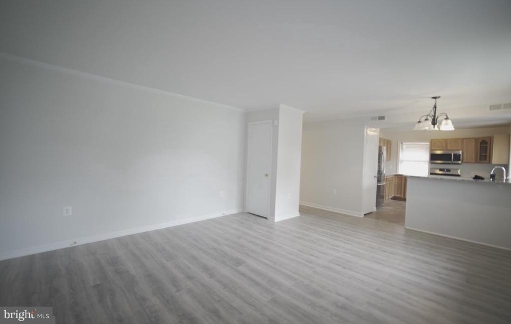 3287 15th Place Se - Photo 2