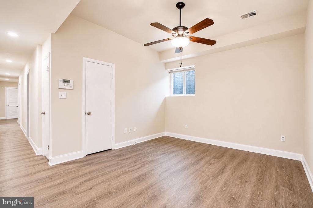 2834 R Street Se - Photo 11