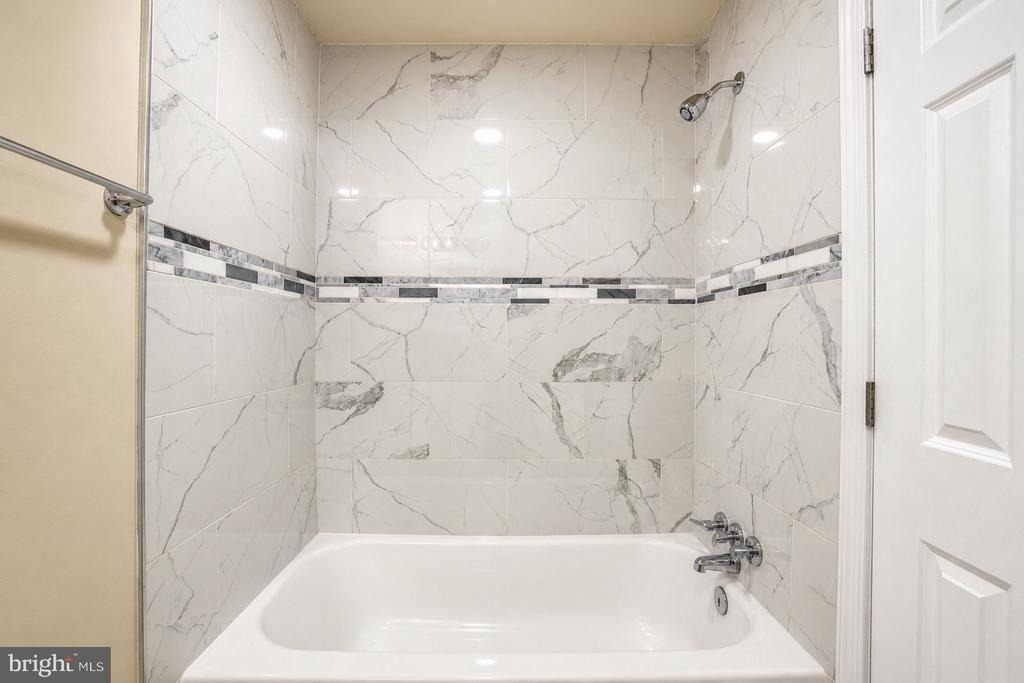 2834 R Street Se - Photo 7