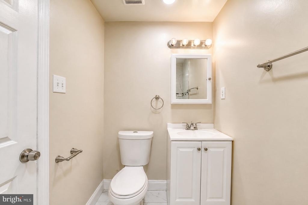 2834 R Street Se - Photo 8