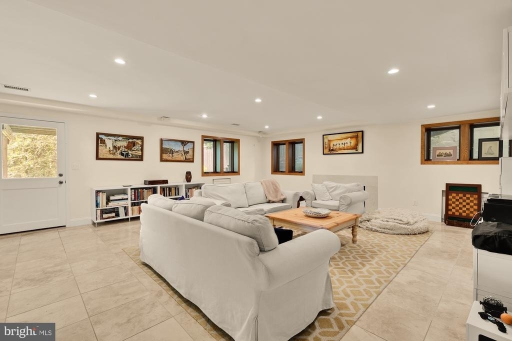 3111 Chain Bridge Road Nw - Photo 55