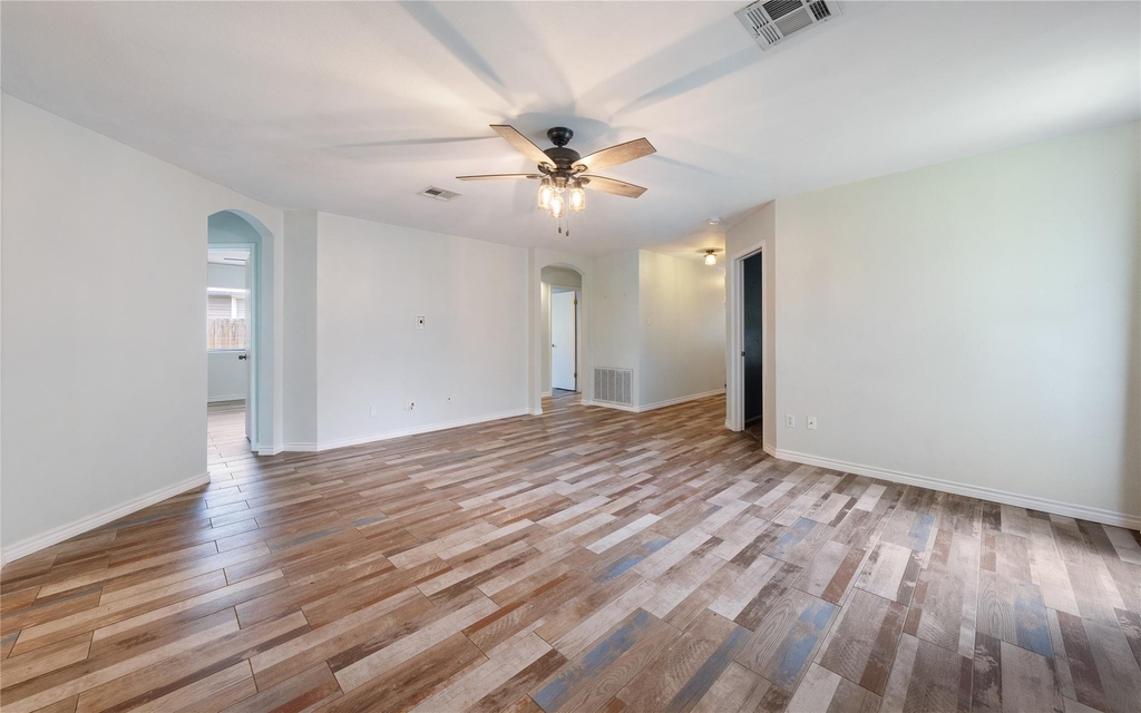 111 Quail Hollow Dr - Photo 1