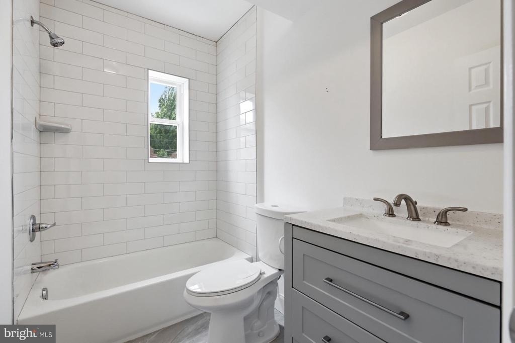 4230 6th Street Se - Photo 14