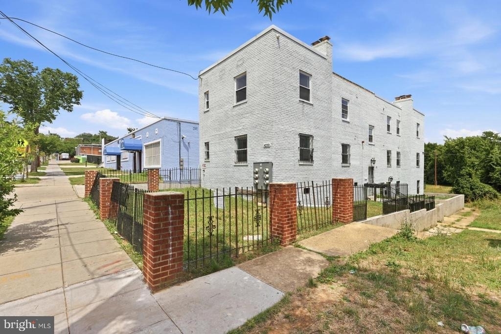 4230 6th Street Se - Photo 1