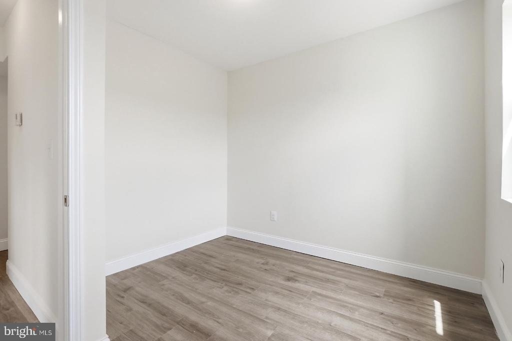 4230 6th Street Se - Photo 21