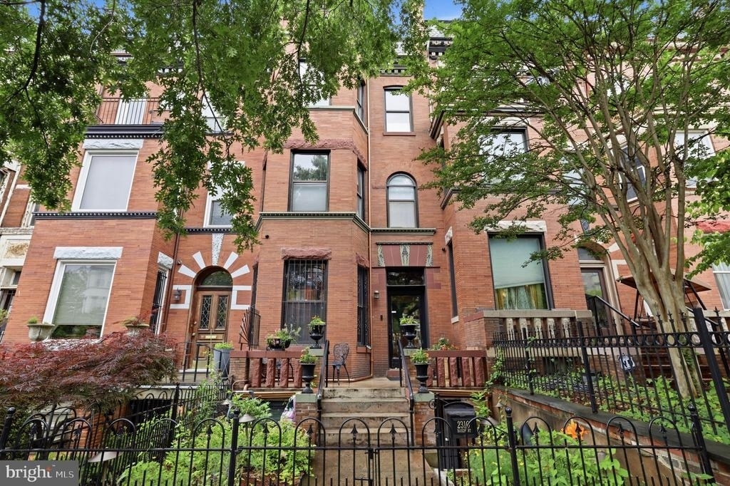 2310 1st Street Nw - Photo 0