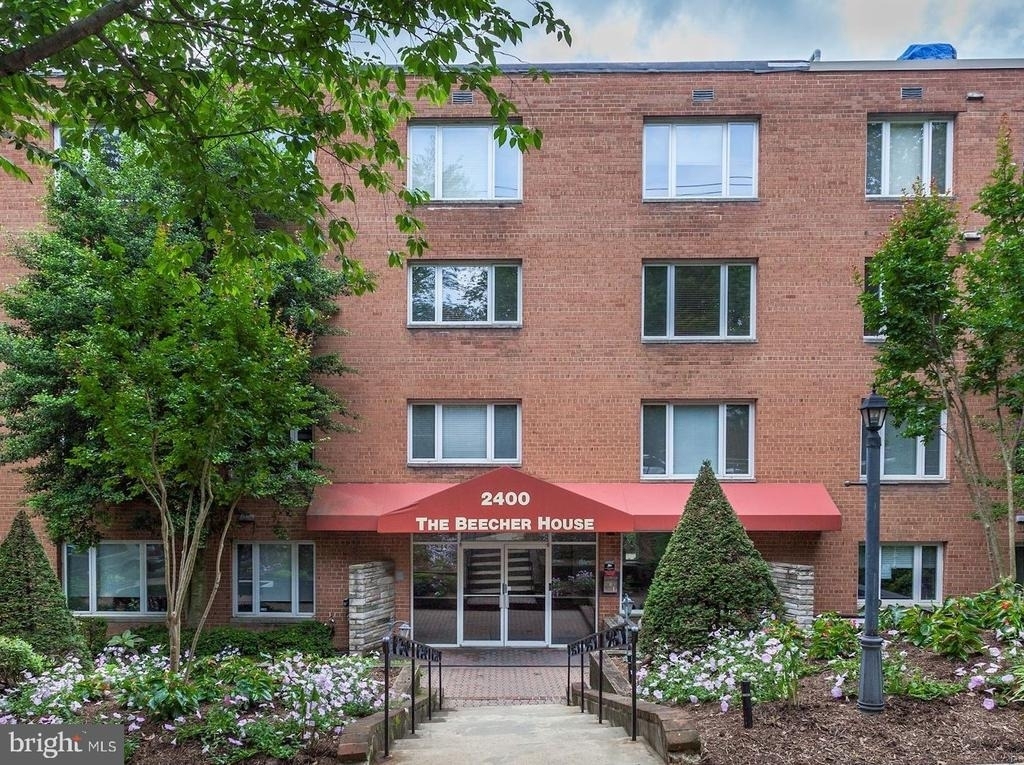 2400 41st Street Nw - Photo 0