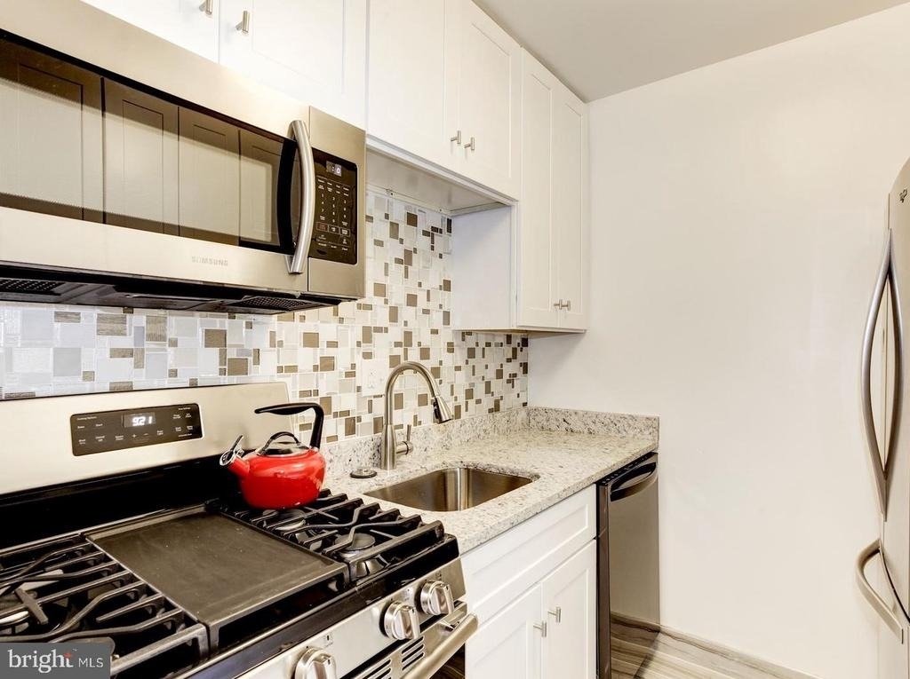 2400 41st Street Nw - Photo 11