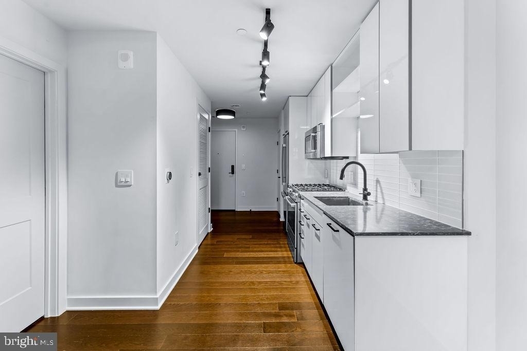 70 N Street Se - Photo 17