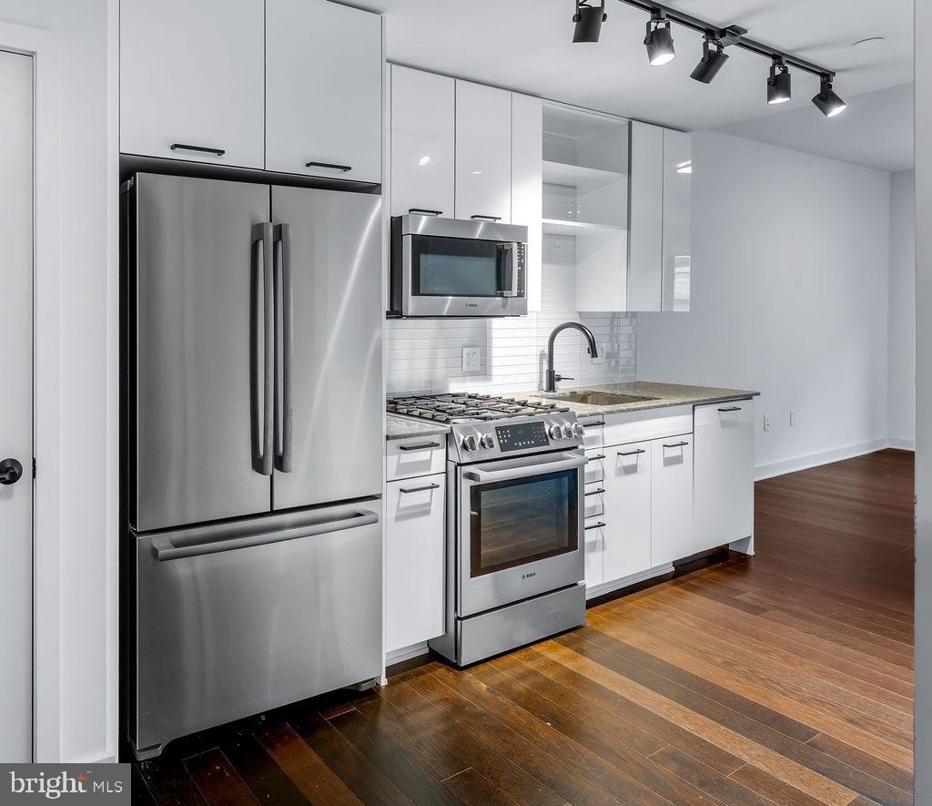 70 N Street Se - Photo 9
