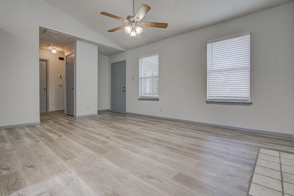 9624 Sugar Hill Dr - Photo 3
