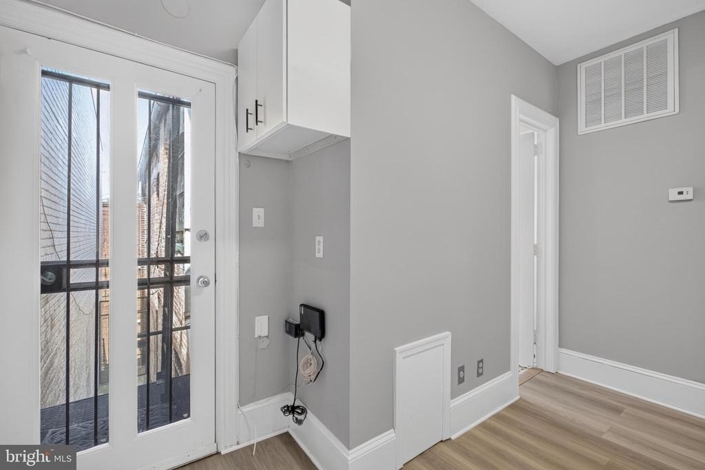 705 8th Street Se - Photo 14