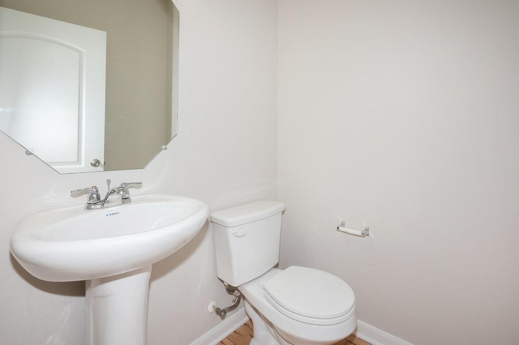 1620 Bryant Dr - Photo 9