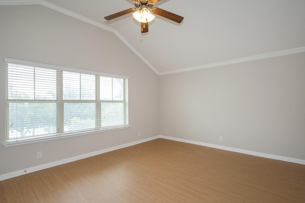 1620 Bryant Dr - Photo 14