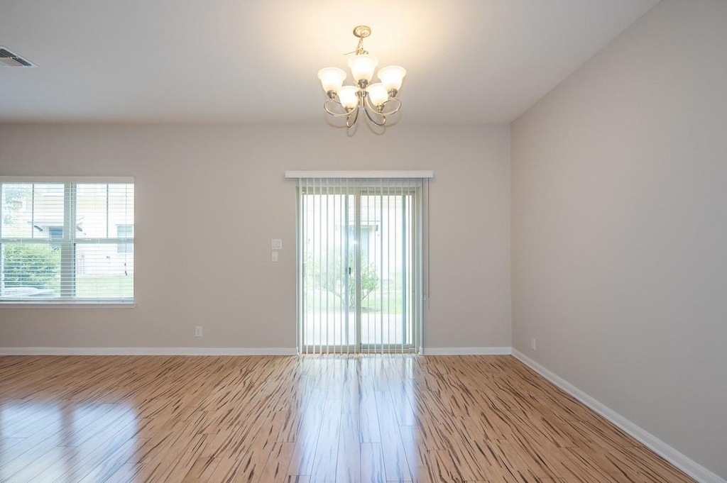1620 Bryant Dr - Photo 6