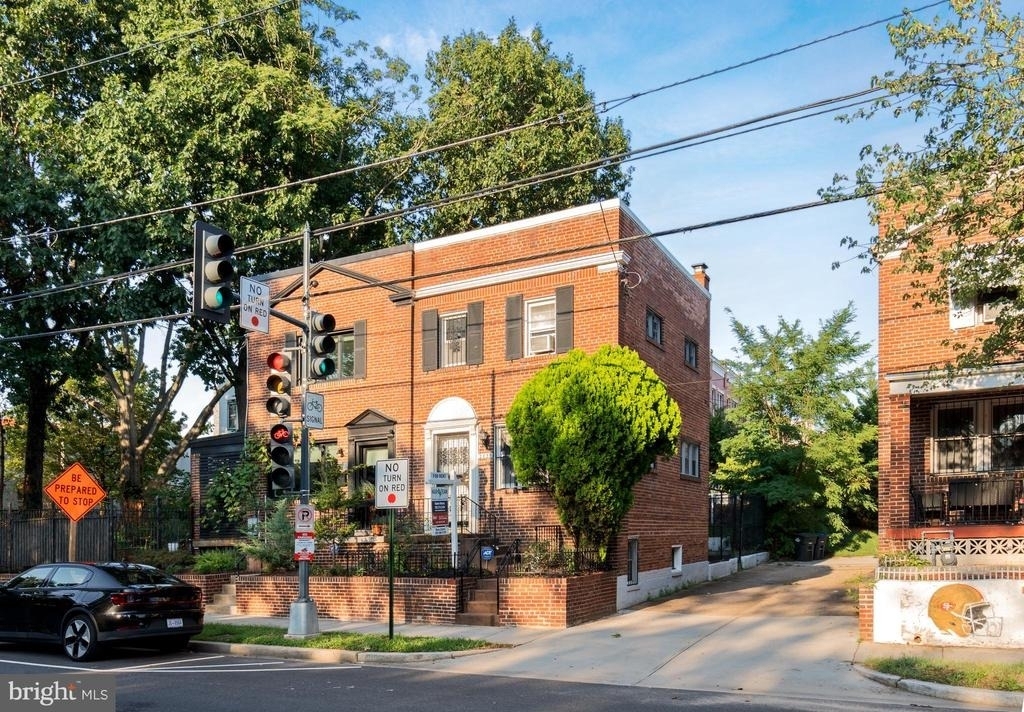 2835 4th Street Ne - Photo 27